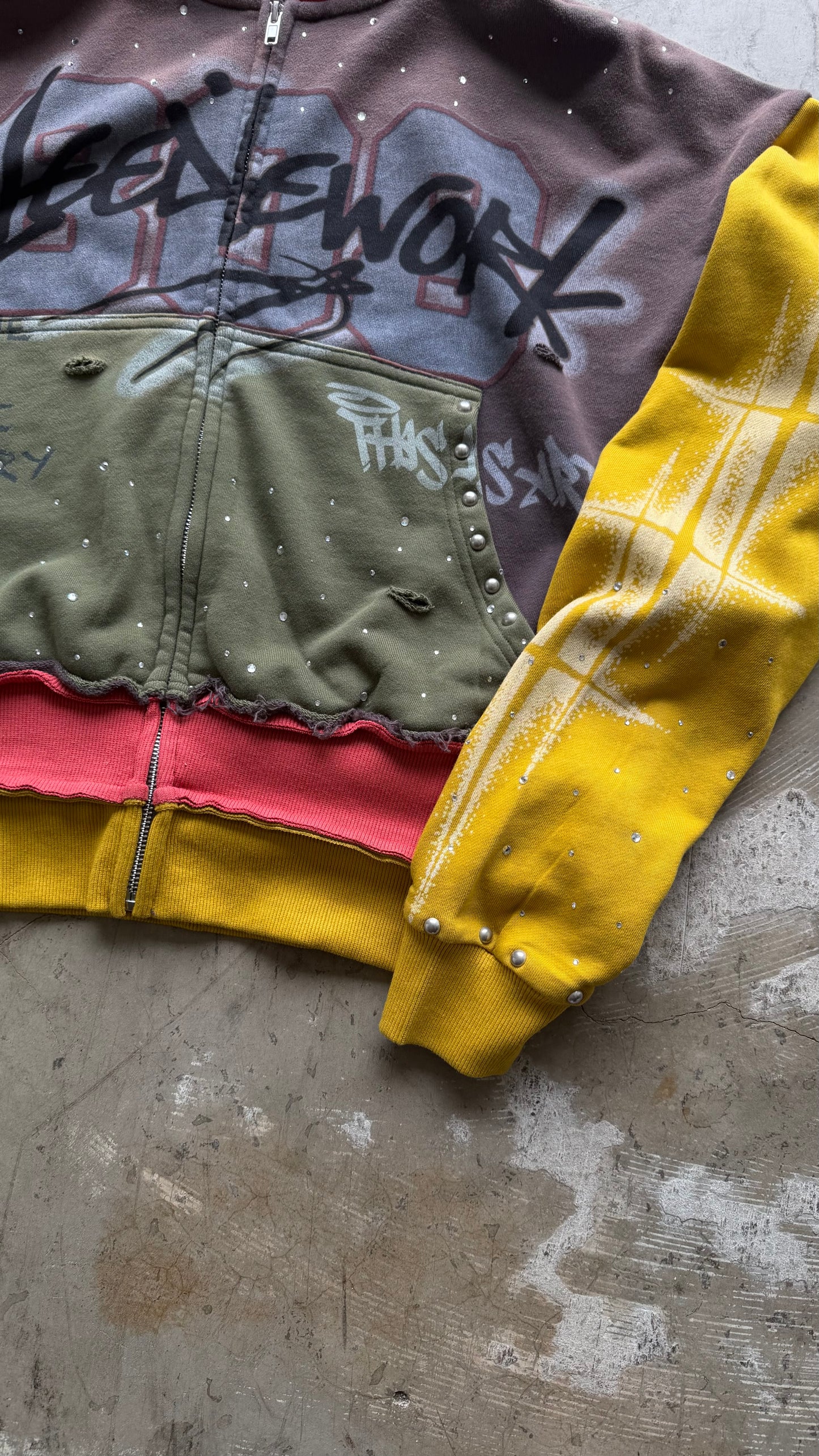 This is Art Zip-up Multicolor